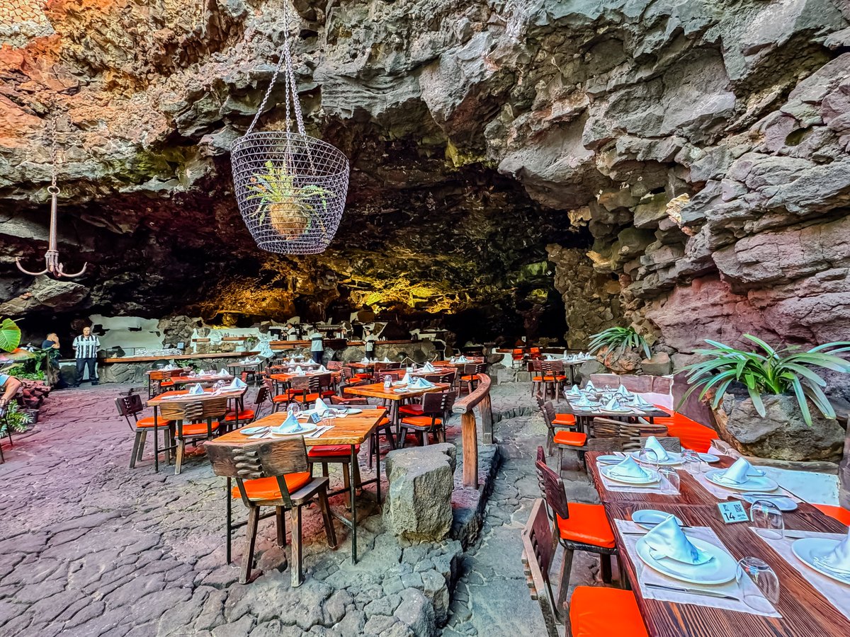 divergenttravel's tweet photo. Grabbing a drink in a cave bar on Lanzarote🍹
The ambiance is surreal—dim lights, natural stone walls, and the echo of clinking glasses.
Truly a unique experience with @Windstarcruises in the Canary Islands 🥂✨
#UniqueBars #CaveVibes #Cruise #CruiseLife #WindstarCruises https://t.co/t6VwYflw0d