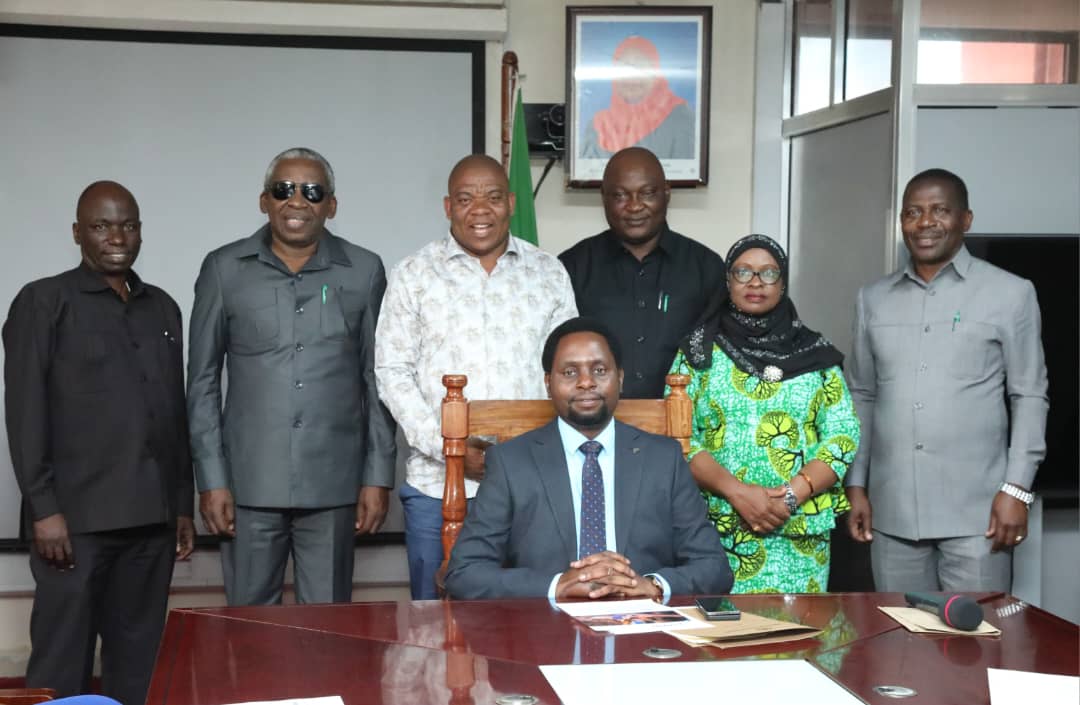 On May 7th, the @USAIDTanzania Lishe (Nutrition) Project joined Hon. @dkt_dugange, to sign a memorandum of understanding w/ 5 regional commissioners where the! This is a great step in improving the nutritional status and education of women and children under five in #Tanzania.