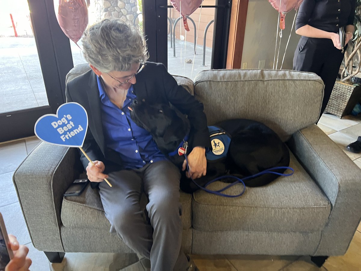 Skinner1C's tweet photo. ❤️❤️❤️❤️
#JamieForOregon #OregonForJamie #OR05 https://t.co/C5lWzFgYII
