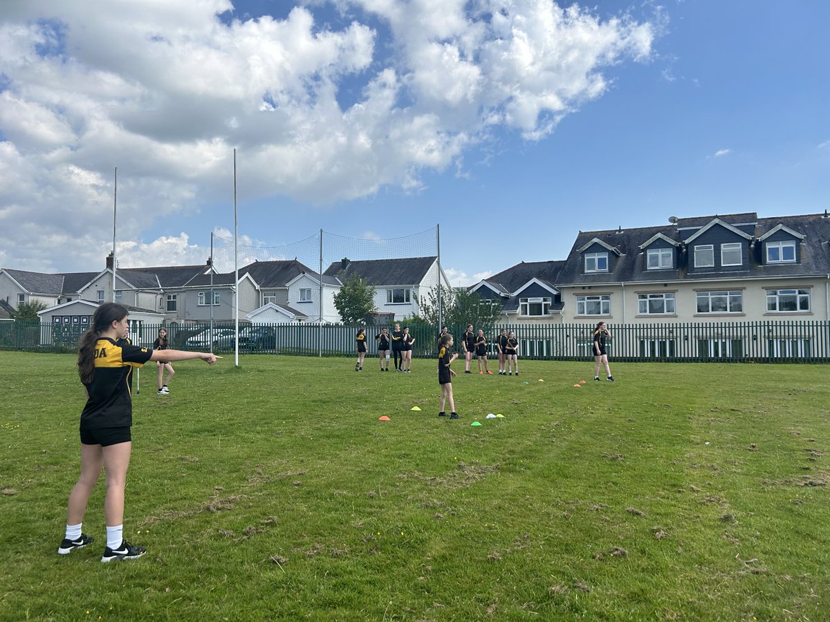 ⚾️sun is out so it means it’s time for rounders. Over 60 girls training ready for our matches after half term. Ardderchog ferched 🙌