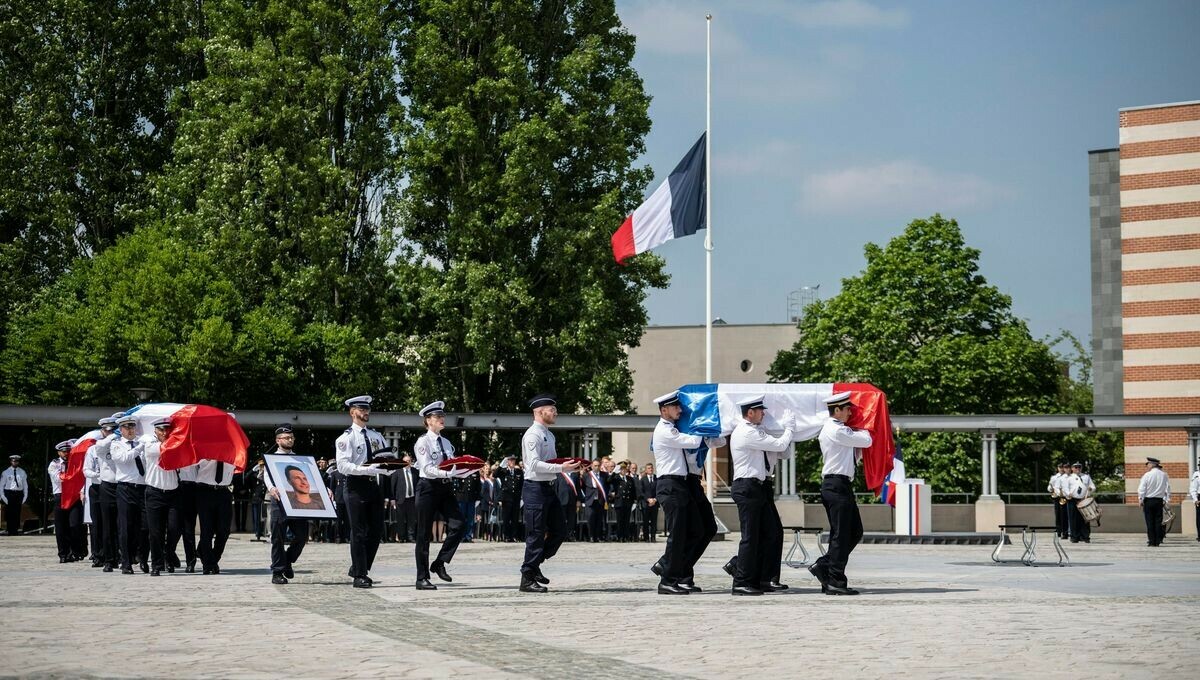 Policiers morts à Villeneuve-d'Ascq : un an après, une marche blanche en mémoire de Manon, Paul et Steven ➡️ l.francebleu.fr/luR9