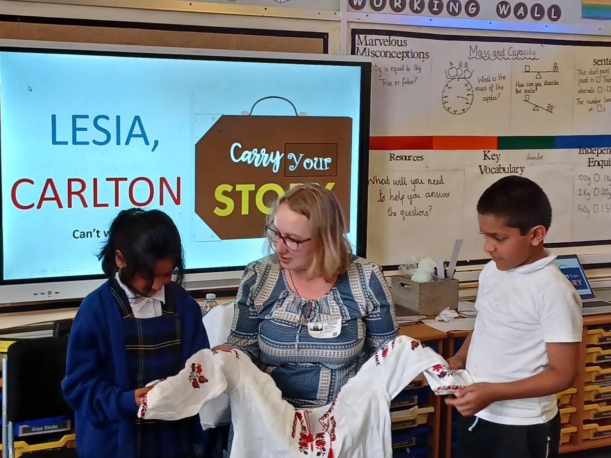 KirkleesCI's tweet photo. Embroidery on a Vyshyvanka shirt is not only a beautiful design but tells of where the person is from, as the children of @carltonj_i heard from their Ukrainian visitor. Great questions from the children.
#CarryMyStory
#KirkleesWelcomes https://t.co/mqy2zobrBj