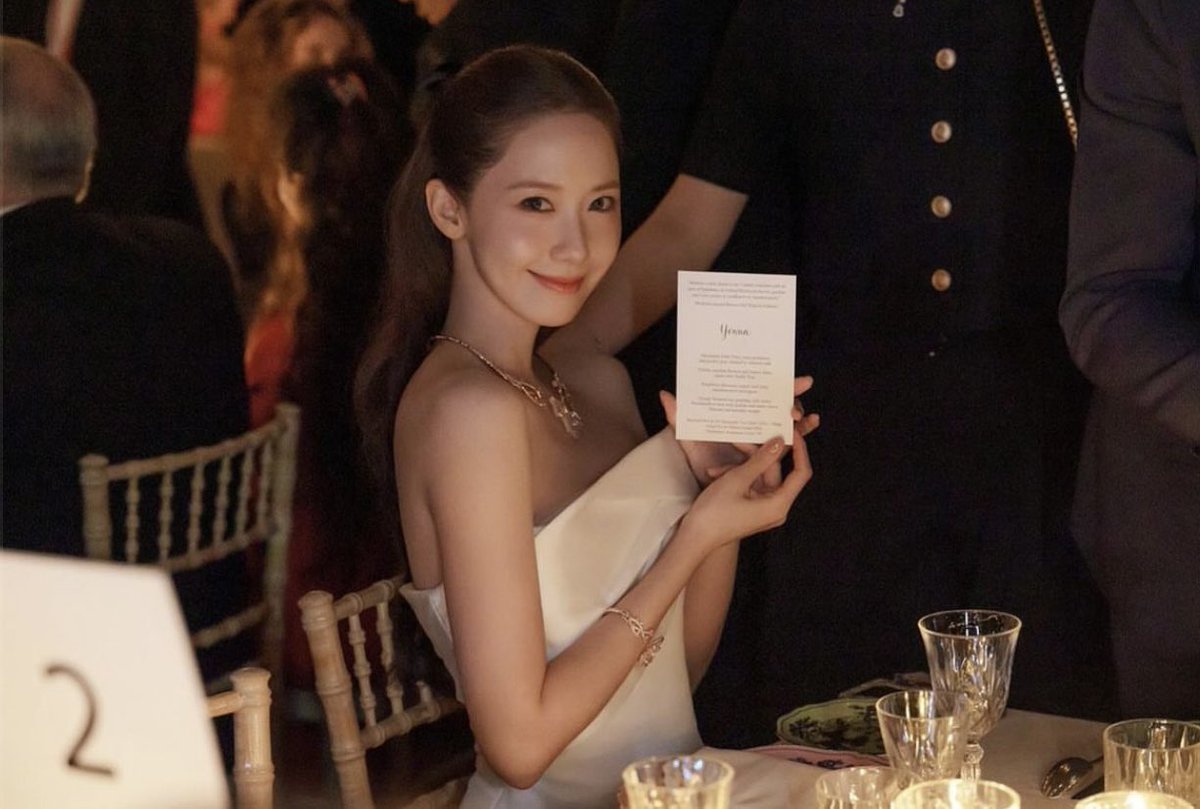 yeppeoyoona's tweet image. This post from yoona__lim deserves 2M likes please all of them are so pretty !! She looks ethereal and dazzling 🥹✨
YoonA At Cannes                                              #YoonAxQeelin #LimYoonA #임윤아  #QeelinCannesMoments #Cannes2024 
@KeringGroup