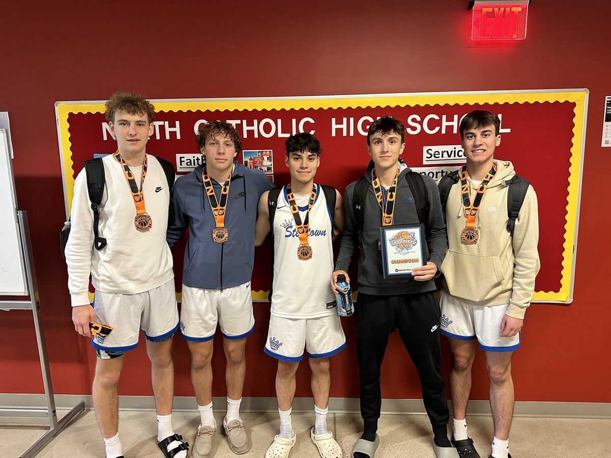 baorosz's tweet photo. Thank You Steeltown for a great spring season ending as Champs. Proud to coach these guys and past Steeltown players. While much of the AAU community moves towards Showcase, Circuit, Elite, &amp; Academy this group has been a home for team, unselfishness, defense, and commitment! https://t.co/s5XXr7uJbD