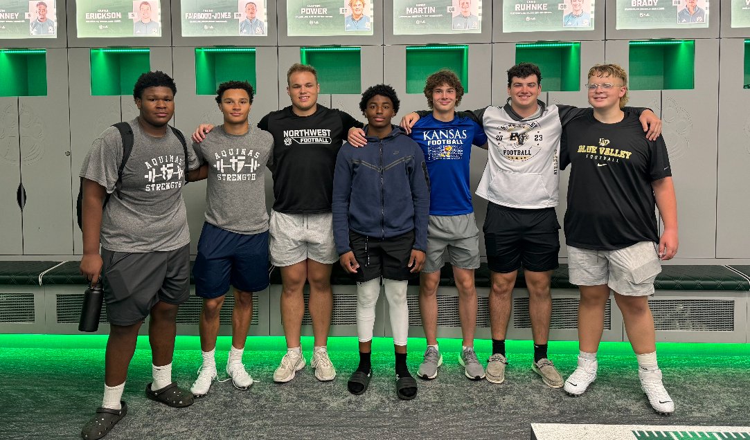 Market Athletes (@marketathletes) on Twitter photo A few <a href="/kcoutlaws2027/">Kcoutlaws2027</a> started making some names for themselves this past weekend at <a href="/NWBearcat_FB/">Northwest Football</a> Camp.
State-Champ Zion Thornton, <a href="/Terr_Brya97/">Terrence Bryant</a> (solid performance last week at <a href="/Varsitycombine1/">KC Varsity Combines</a>) <a href="/JysirChatmon/">Jysir Chatmon</a> (more on him soon), we all know '27 QB <a href="/GarretMillerQB/">Garret Miller</a>, and Blue Valley A few <a href="/kcoutlaws2027/">Kcoutlaws2027</a> started making some names for themselves this past weekend at <a href="/NWBearcat_FB/">Northwest Football</a> Camp.
State-Champ Zion Thornton, <a href="/Terr_Brya97/">Terrence Bryant</a> (solid performance last week at <a href="/Varsitycombine1/">KC Varsity Combines</a>) <a href="/JysirChatmon/">Jysir Chatmon</a> (more on him soon), we all know '27 QB <a href="/GarretMillerQB/">Garret Miller</a>, and Blue Valley