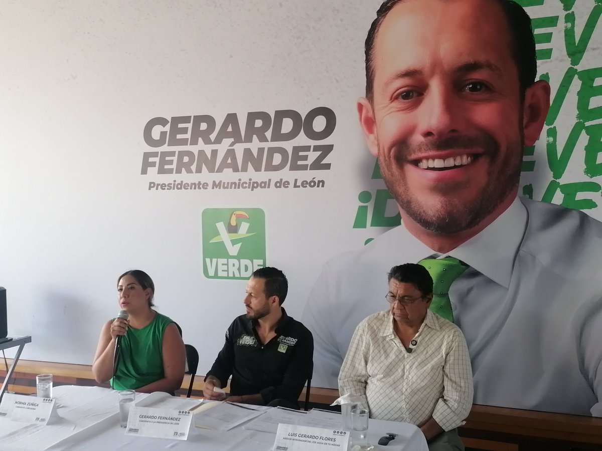 SoyNancyFonseca's tweet photo. El tema del agua es prioritario, Sapal violentando derechos de los leoneses de manera reiterada. Los cortes de agua son ilegales y hoy a través del partido verde con el liderazgo del candidato @gerardofdzmx y  Lic. Flores se estan haciendo procesos legales para reconectarlos. https://t.co/BkVvNsZuyU