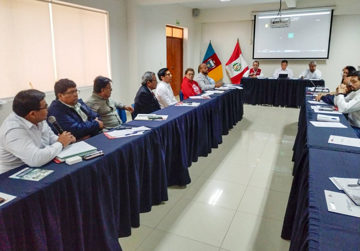 ✅ #Piura | El viceministro de Pesca y Acuicultura, Jesús Barrientos, lideró la primera sesión descentralizada de la "Mesa ejecutiva para el desarrollo del sector acuícola", donde se trataron alternativas de solución a la problemática que afecta a la acuicultura en Piura.