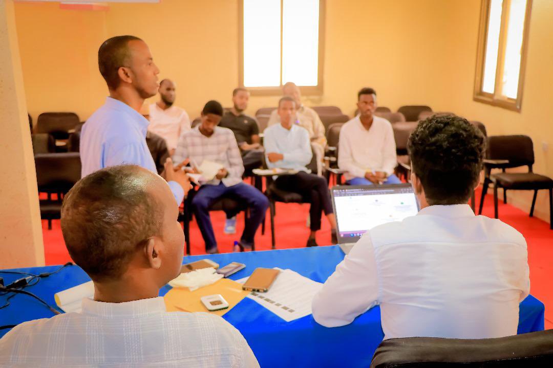 <a href="/UNIDOSomalia/">UNIDO Somalia</a> officially Launched the First Cohort <a href="/SomaliaNEdu/">EDU Somalia Network</a> Satellite Funded by <a href="/EU_in_Somalia/">EU Delegation Somalia</a> “EDUs” as Incubators Satellite Distance Centers with <a href="/edukismayo/">@EDUkismayo</a> <a href="/EduBaidoa/">EDUBaidoa</a> <a href="/EDUbosaso/">EDU Bosaso</a> where 30 candidates will receive training &amp; deliver their business pitch.

#EDUSomalia