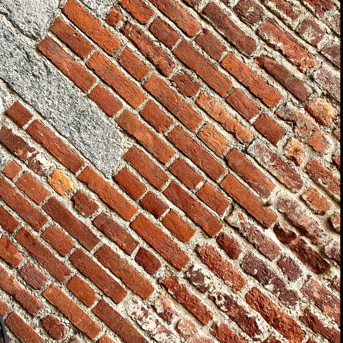 Even the simplest brick holds the potential to build great structures. Embrace your journey, one brick at a time, and watch as each layer brings you closer to your dreams. H A P P Y M O N D A Y! #BrickByBrick #Potential #Perseverance #Motivation