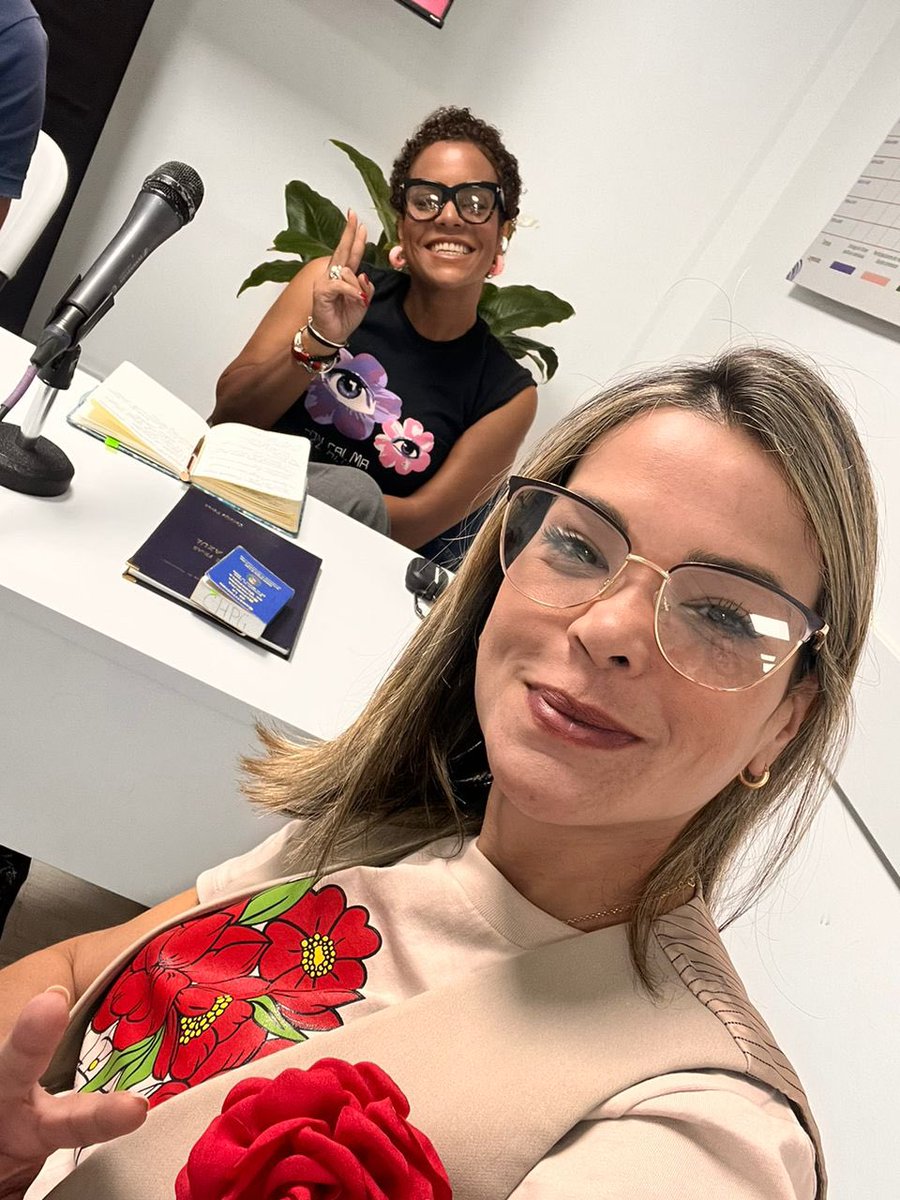 DhelizAlvarez's tweet photo. #EnFotos

¡Excelente lunes! 

Comenzamos la semana con la reunión ordinaria del @movimientofuturoven ❤️🇻🇪

¡Tenemos la mirada puesta en el porvenir de Venezuela! https://t.co/ft0qmaFLpb
