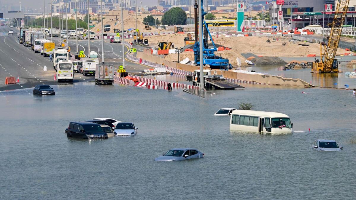 UAENews's tweet photo. UAE rains: Extreme weather events to be 'more frequent' in future, says expert https://t.co/LzSoGbkK2O https://t.co/WgkqVidhkZ