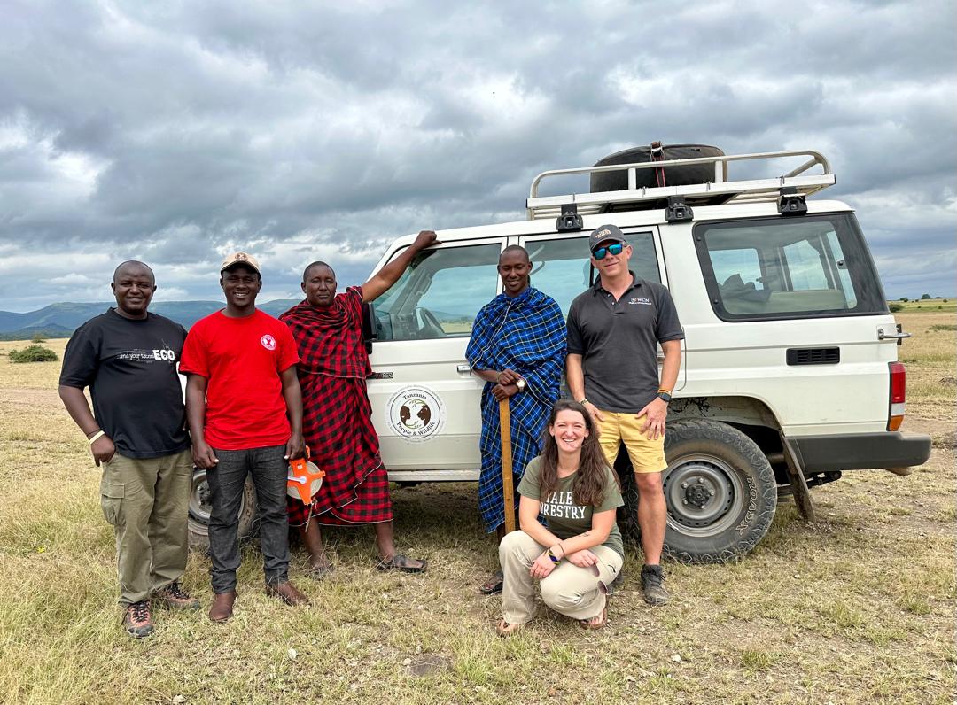 LionRecovery's tweet image. Into the field with @AfricanPplWild in Tanzania🔍
From tracking lions to building protective enclosures &amp;amp; finding lost livestock, their Warriors for Wildlife program is making lion coexistence both possible &amp;amp; sustainable🦁