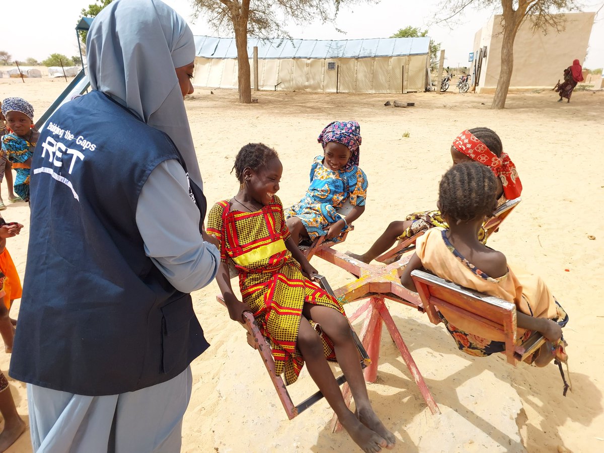 UNHCRNiger's tweet photo. Depuis janvier 2024, le Niger a accueilli 16 900 nouveaux réfugiés et demandeurs d’asile, ainsi que 3 456 nouveaux déplacés internes.

Le HCR coordonne une réponse qui a, entre autres, fourni 383 abris d’urgence et distribué des articles de ménage essentiels à 2 309 familles. https://t.co/MI4ZmkvhNK