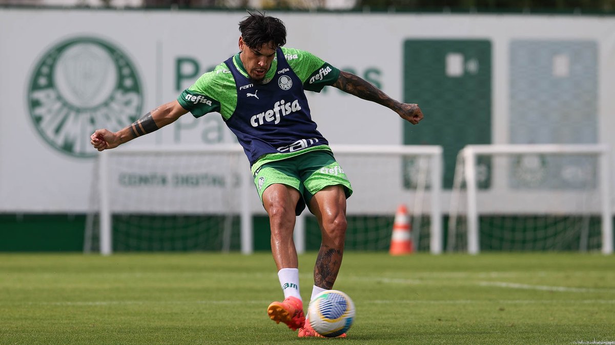 A semana começou e os próximos 90 minutos estão chegando! #DiaDeTreino na Academia de Futebol e os detalhes do trabalho de hoje já estão em nosso site 💪 ➤ tinyurl.com/33dpp5yn #AvantiPalestra