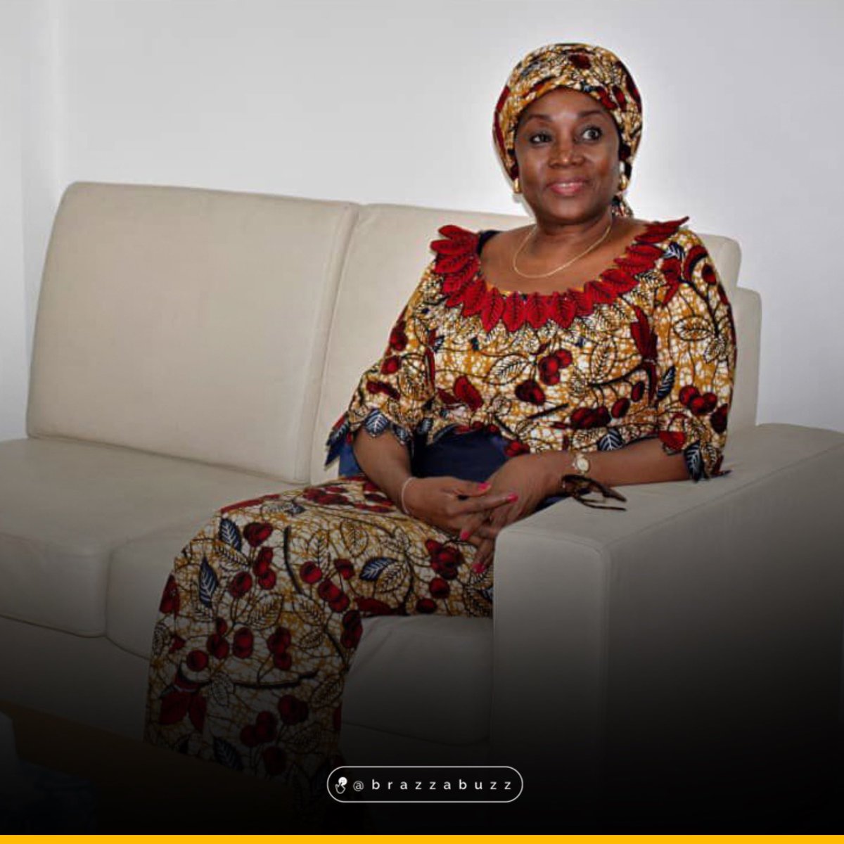 BuzzBrazza's tweet photo. 🚨 La culture est un pilier essentiel de notre société, elle nous enrichit, nous rassemble et nous permet de nous épanouir. 

Merci à madame la Ministre Lydie PONGAULT d’être toujours près des artistes ✨🇨🇬 https://t.co/qUiwmuQNxw