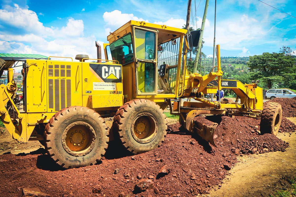 The Scode-Tumsifu-Posta road is currently undergoing maintenance. The grading and repair works being carried out will significantly enhance access to essential services and improve the movement of people.

#mrembonakazimashinani 
#BahatiConstituency