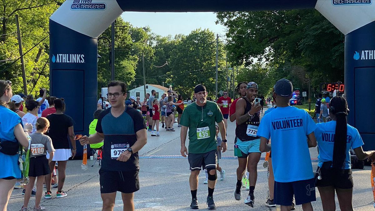NAZ_Elite's tweet photo. Thanks for a great weekend Ferguson! @PaigeStoner11 spoke to three schools on Friday, won the 10k on Saturday (with 5-month-old Nolan there to see it!), made lots of friends, and got to experience the importance of a neighborhood race like the @FergTwilightRun!!

#RunWithFerguson https://t.co/OVmIbH6eWA