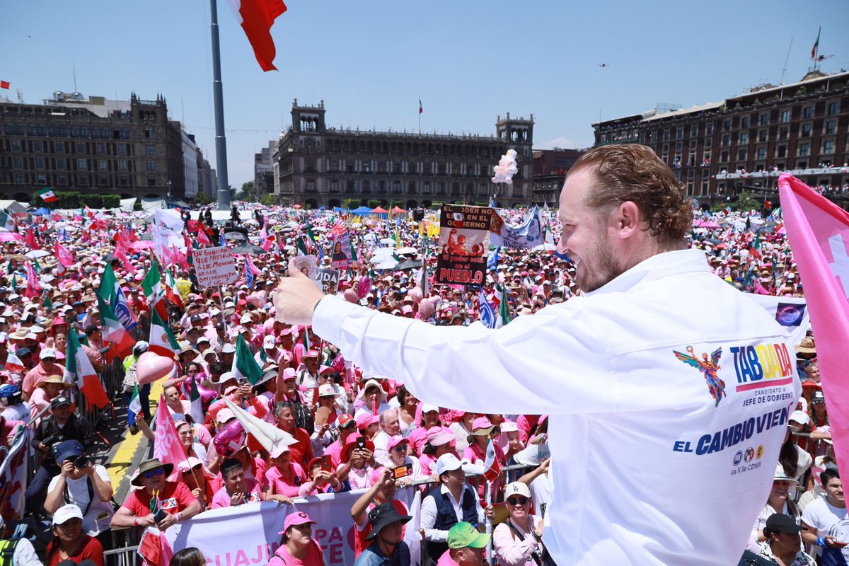 Estoy muy entusiasmado, lleno de energía por la gran fuerza ciudadana que con determinación ha decidido luchar por el cambio en la #CDMX. Cambio es querer una ciudad con seguridad, en orden, con agua limpia siempre y con un transporte público de calidad. #ElCambioViene