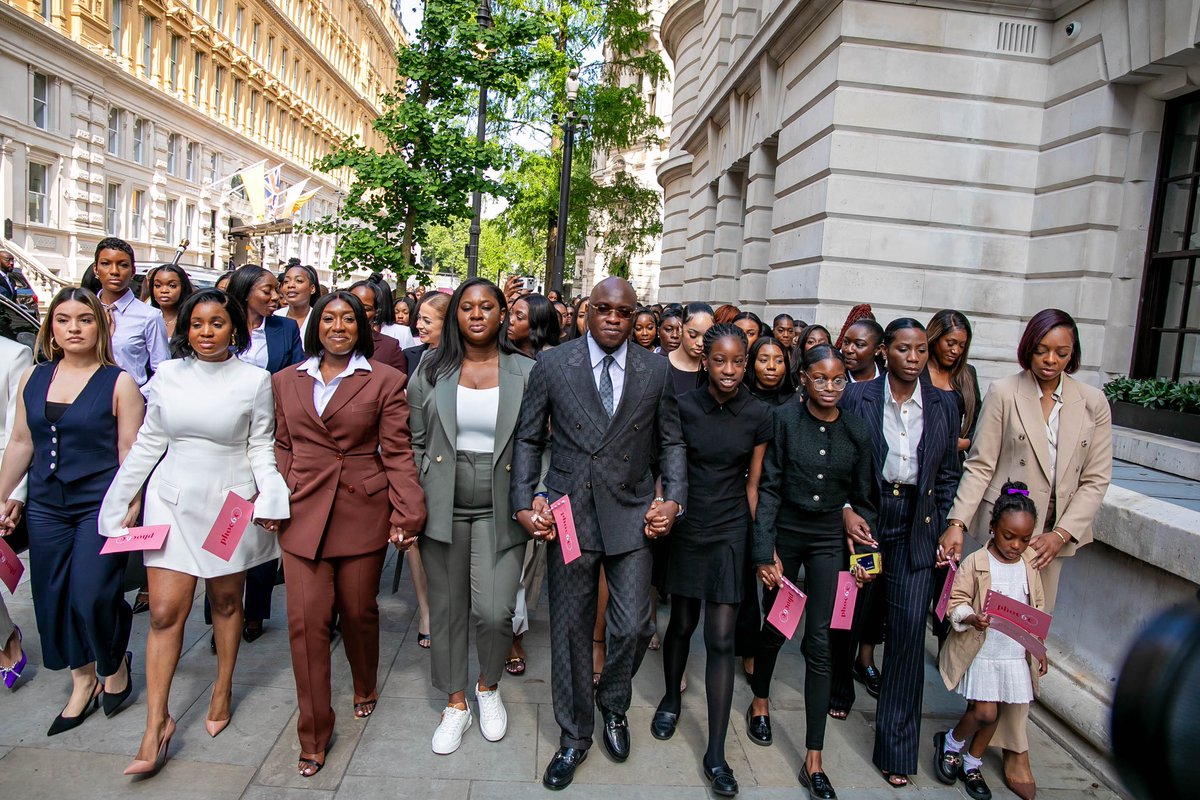 NewEliteFxmily's tweet photo. On the 19th of March 2024, 1000 women marched to 10 Downing Street to petition raising awareness for prosperity and equality of the Girl Child! These are just a few of the monumental images from that afternoon!

#WomensMarch #TheFxmily https://t.co/DU19te9Nol