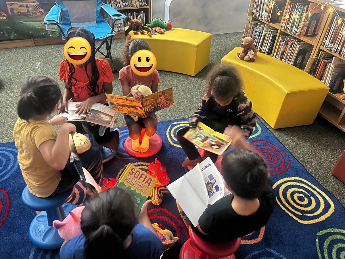 NISDLib's tweet image. It’s Camp Read S’More at the @NISDWernli library today! Students got to enjoy some books by the “campfire,” in tents, and with flashlights. They also learned how they can keep reading all summer long! #NISDLibraries #TeamNorthside @nisd @WernliLibrary