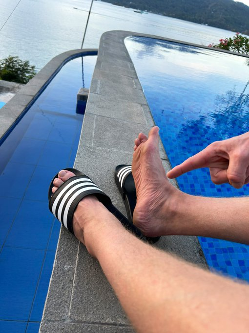Slave_of_Alphas's tweet photo. Du bist in München unterwegs und brauchst es hart?
@ForSlavs ist genau was du benötigst. dieser geile brutale Alpha merkt sofort was du nötig hast und nimmt sich was er will. Du wirst leiden und jammern und glücklich sein, einem echten Kerl dienen zu dürfen. Livedates möglich!!! https://t.co/dlx791TLeq
