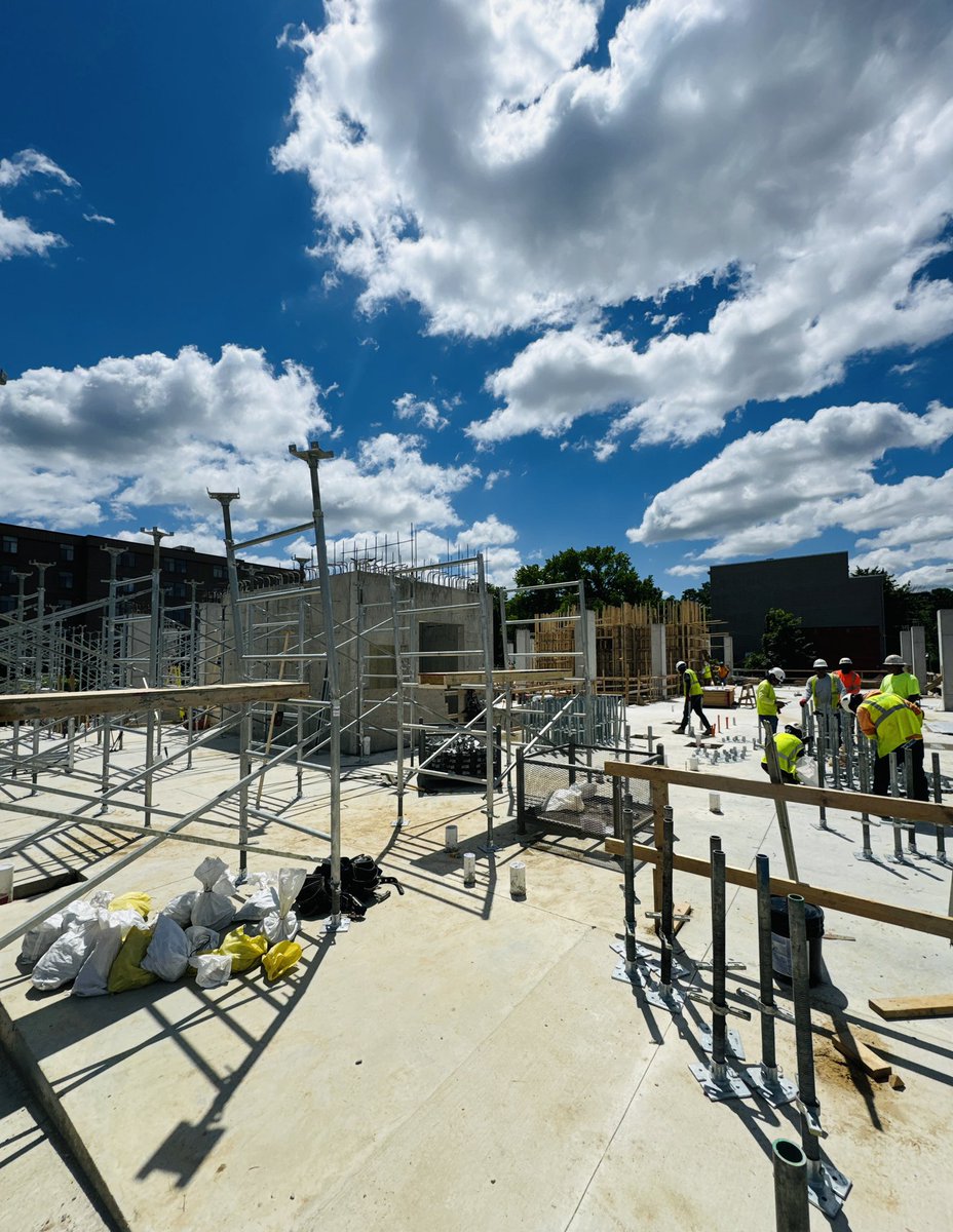 AffordableCrp's tweet photo. Construction is going vertical and moving along nicely at the H.R. Crawford Gardens project site in Washington, D.C. Once construction of this 76-unit project is complete, it will provide safe and permanent affordable housing for seniors earning up to 50% AMI #seniorhousing https://t.co/xFGWeFRtSt
