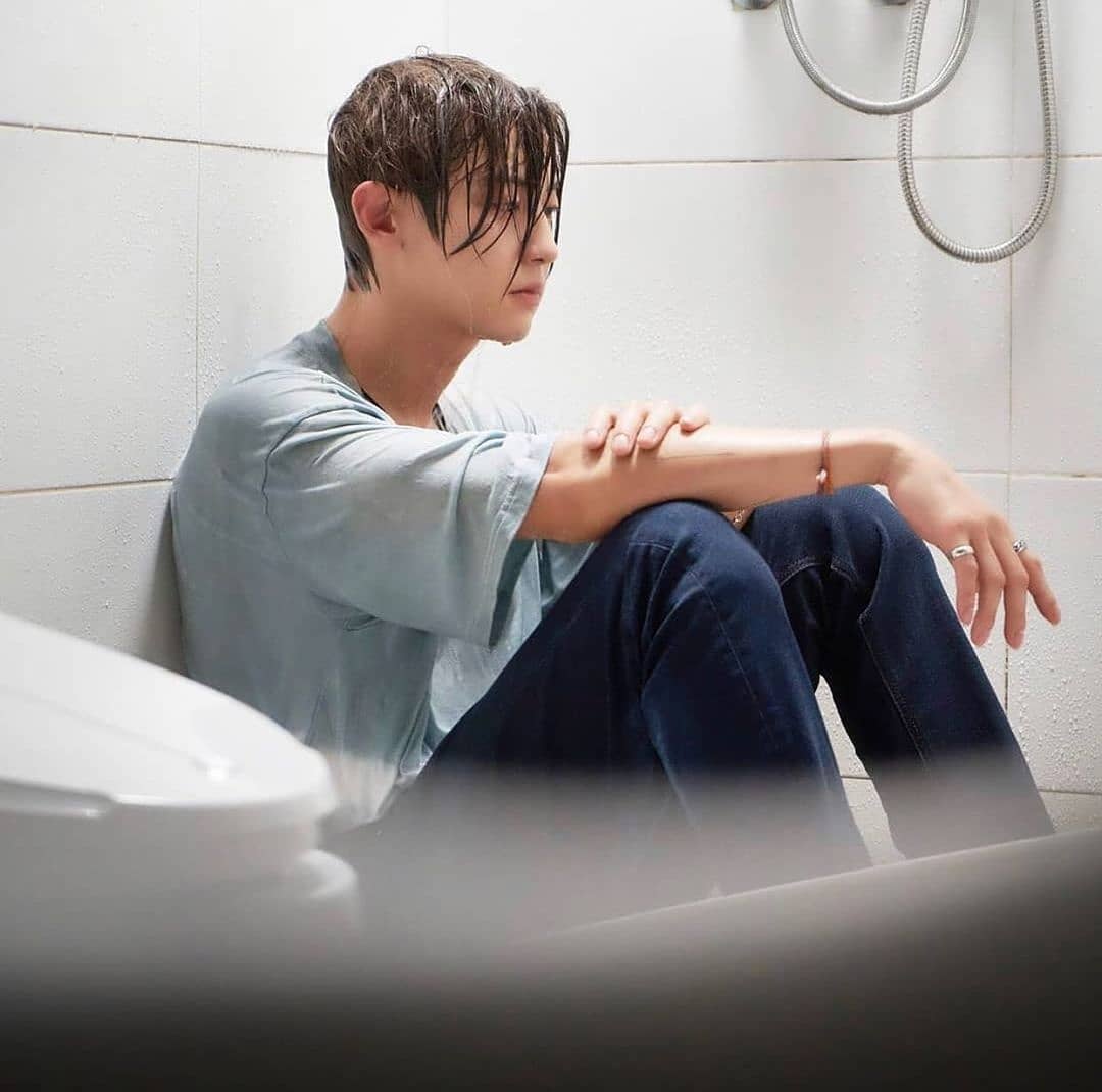 Viu_ID's tweet photo. Literally me and everyone after watching #LovelyRunnerEp13 #LovelyRunner https://t.co/3CkpwwVsci