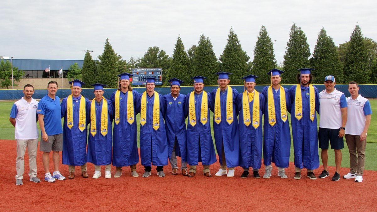 𝓐 𝓼𝓹𝓮𝓬𝓲𝓪𝓵 𝓭𝓪𝔂 𝓯𝓸𝓻 𝓽𝓱𝓲𝓼 𝓰𝓻𝓸𝓾𝓹!

#Hofstra commenecement 2024 is in the books. Congratulations to our grads❗

#PrideOfLI | #HofGrad24
