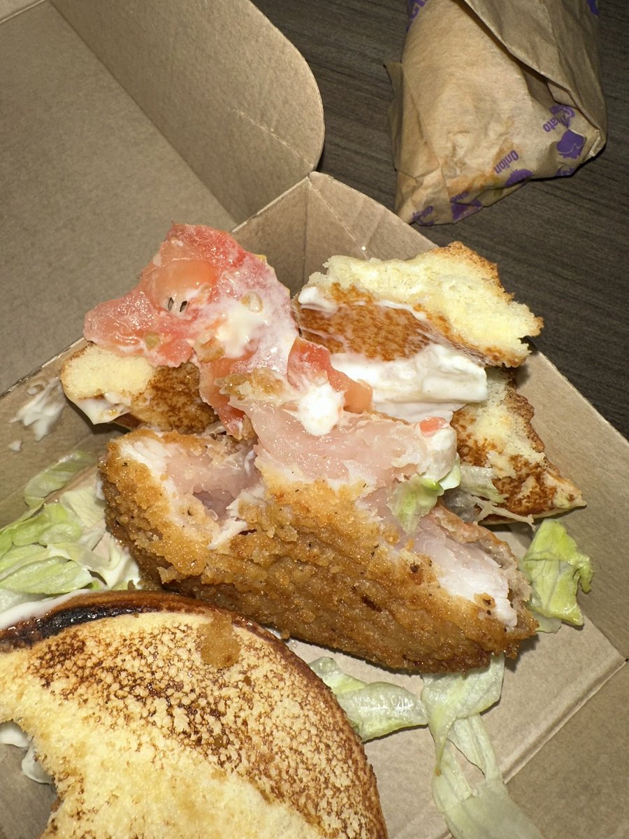 AntizzleB's tweet photo. I’m sorry… $20 hour to not cook my chicken sandwich is absolutely insane. @McDonalds @McDonaldsCorp make this right. This is digusting…. https://t.co/AL7sqLdI01
