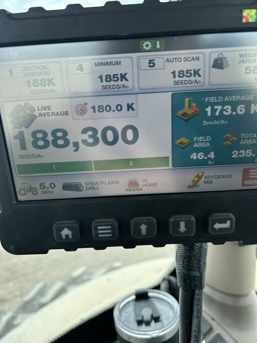 farmingfrank's tweet photo. All done #plant24 here in the north! Beautiful week to get things done, 235 acres of beans in 2 1/2 days in perfect conditions! Now let the crops grow! #ontag https://t.co/zovtMzCVtA