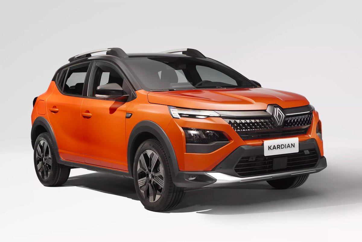 Lonso0's tweet photo. 👉 #Renault #Kardian ahora nos deja ver su precio, al menos cuánto costará en su versión inicial 👇
Una de las apuestas más fuertes de la marca en México es este crossover que busca ocupar el espacio de #Stepway, un producto que le dio muchos buenos momentos pero que, ya por su edad, cada vez vendía menos. Frente a la llegada de nuevos productos y marcas, se comenzó a quedar atrás.
Este nuevo #RenaultKardian se presentará a medios y generadores de contenido el próximo mes de junio. Se prometen mejoras en acabados, manejo, seguridad, equipamiento y motor. La marca ha dejado ver que la versión inicial comenzará en $355,000 pesos, por lo que podemos comenzar a ubicarlo en el segmento de productos como Chevrolet Groove, Toyota Raize, Chirey Tiggo 2 Pro, por ejemplo.
@RenaultMX