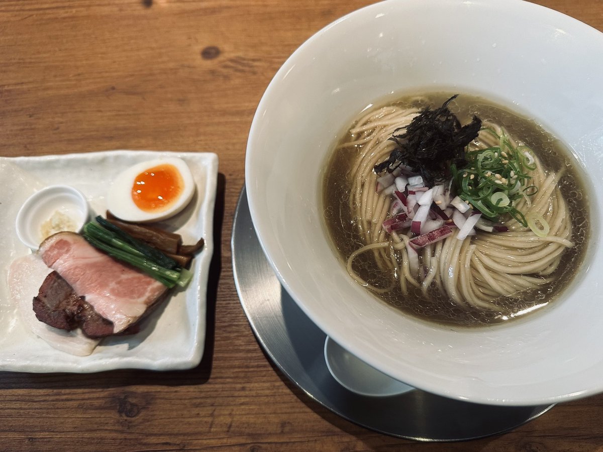 LEO24532322's tweet photo. 本日5/21（火）

都合により
【9:30〜営業開始】
とさせて頂きます🙇‍♂️

◎平子煮干しの冷製香麺

◎もち小麦の冷香麺

◎巴醤油ラーメン（生揚げ）

昆布水のつけそばはお休みです。
しばらくの間、多忙な上、人手不足により、営業開始時間変更、臨時休業など増えるかもしれません💦 https://t.co/rB8wQ2lFv2