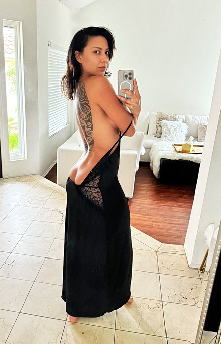 Tu aimes ma chute de reins? 🍑 https://t.co/csdhqrLhvY