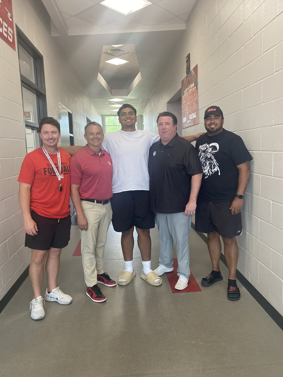 Great having @OU_Football @OU_CoachB and @coach_bhall out at spring practice this morning!
