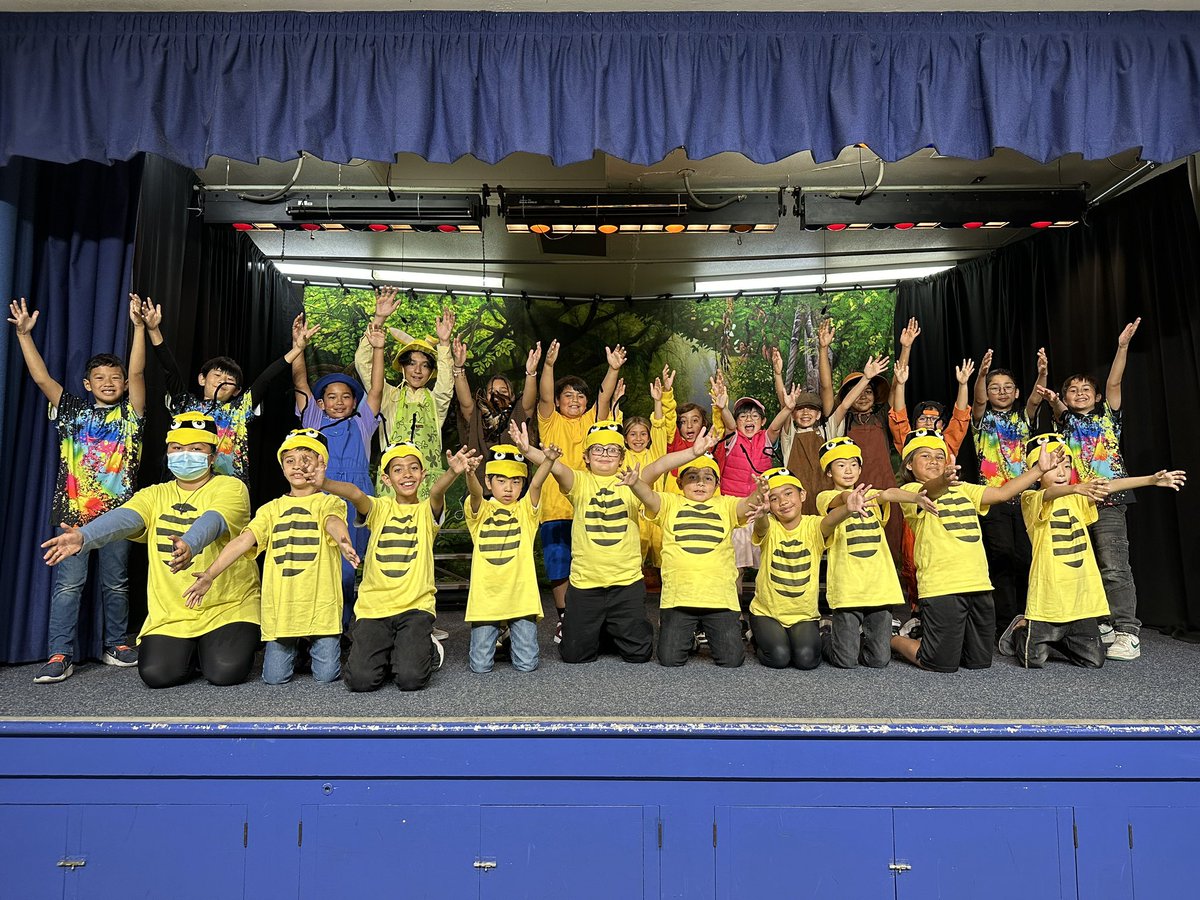 CameronWCUSD's tweet photo. Cameron Stage presented Winnie the Pooh! Thank you to all the students and staff for making this a huge success! https://t.co/9EbhAMYthJ