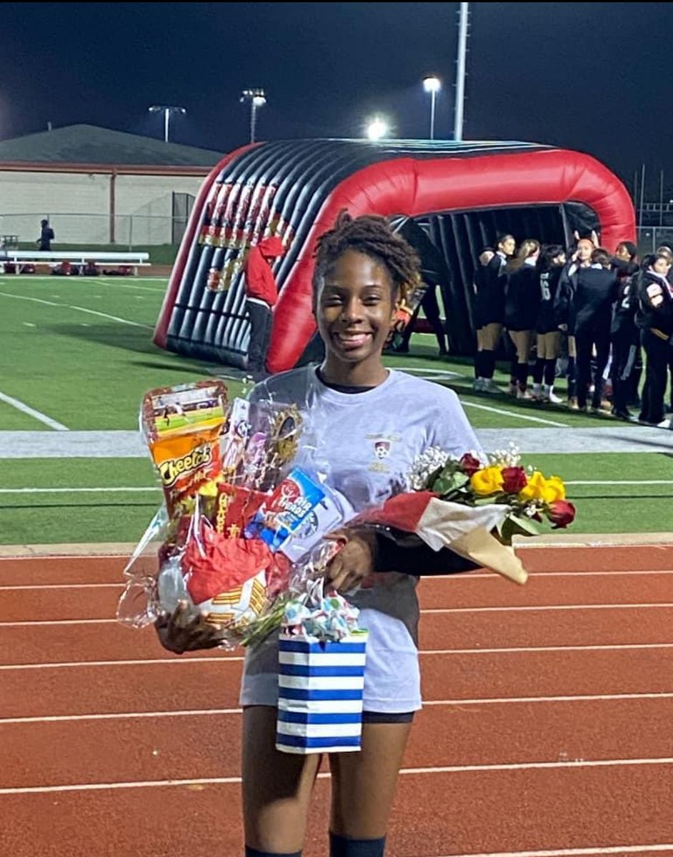 gaby1williams's tweet photo. Happy Monday....3 more days and I am officially done with high school, wishing my senior teammates as well as all the seniors who are continuing their education the best of luck.
#gaby1williams #sgpsoccer #southgrandprairiehighschool #sgphs https://t.co/3GmGj5dkyJ