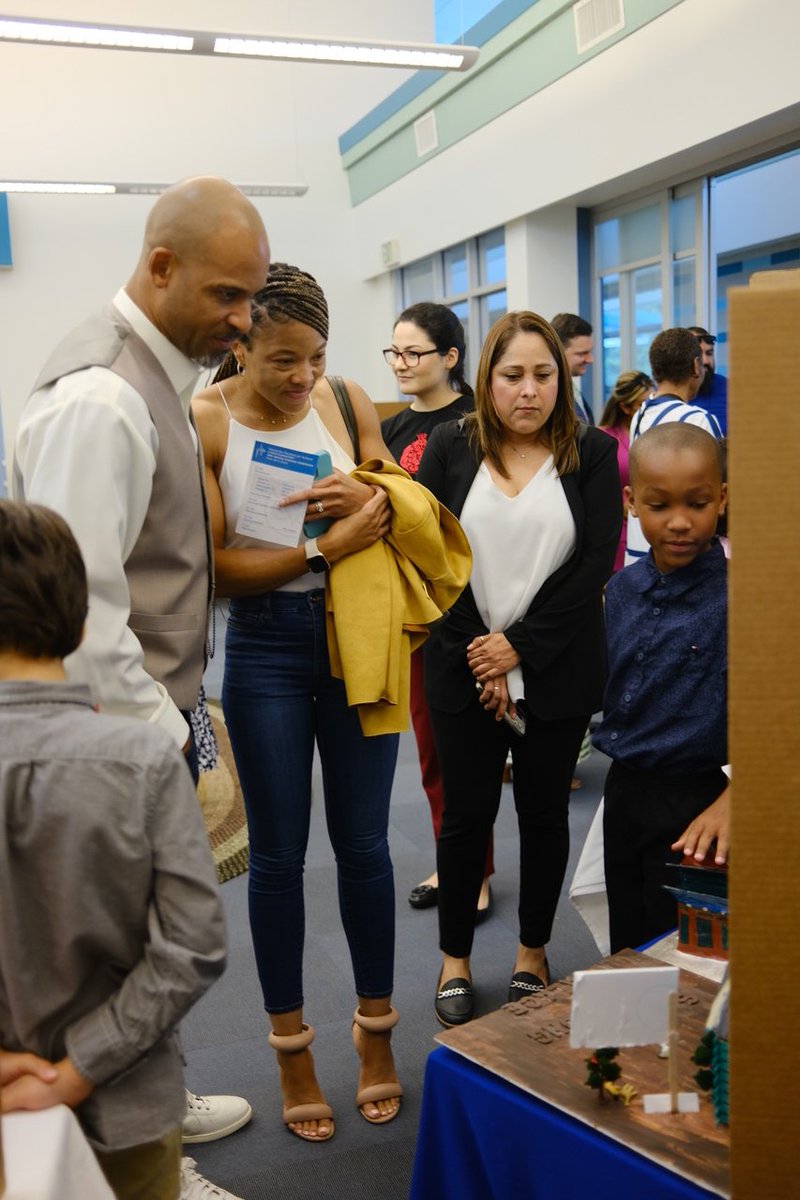 MontessoriHTX's tweet image. 🌏A BIG #THANKYOU to all the #families who joined us for the #LowerElementary Asian Country Research Showcase after the Owl Pinning Ceremony last Thursday!🦉When #students present their work, it not only deepens their knowledge but also builds #confidence &amp;amp; #communication skills.