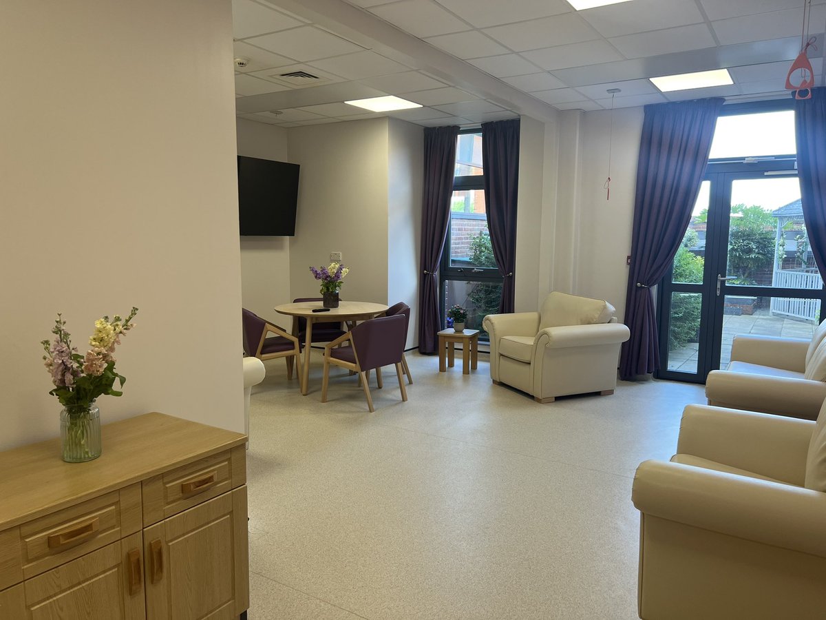 We have opened our wonderful new lounge today on NMU. This space is so important for our patients to spend time with their loved ones away from their room. Looking forward to adding the finishing touches + the official opening party inviting our fundraisers💜 @hospitalcharity