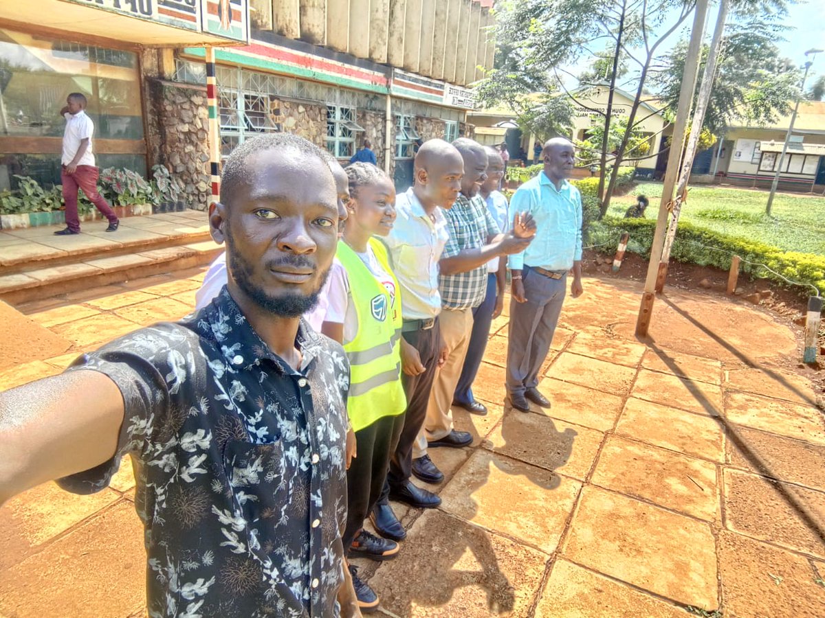 Today's planting of trees at the county Commissioners office, an extension of Saturday's Fivver cycling #Busiaexpo @BritishCycling @UCI_cycling @HUAWEI_TECH4ALL @TechCrunch @040County @InteriorKE @googledevs @OpenAIDevs @ASBELKEMBOI7 @NabongoSharon @Elvis_Localman @charlruto