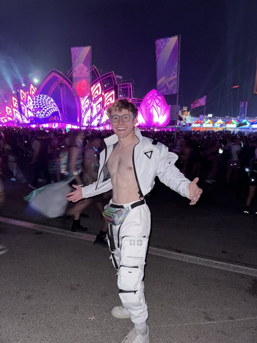 I was called a spaceman a lot last night https://t.co/oFwp0NzGaV