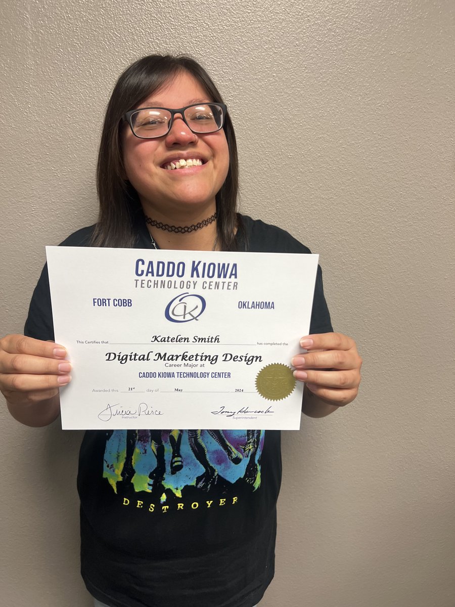 caddokiowatech's tweet photo. CONGRATULATIONS to Digital Marketing Design program completer Katelen Smith!

#CKTC | #ProgramCompleter | #DigitalMarketingDesign https://t.co/sIj3Aj8m0y