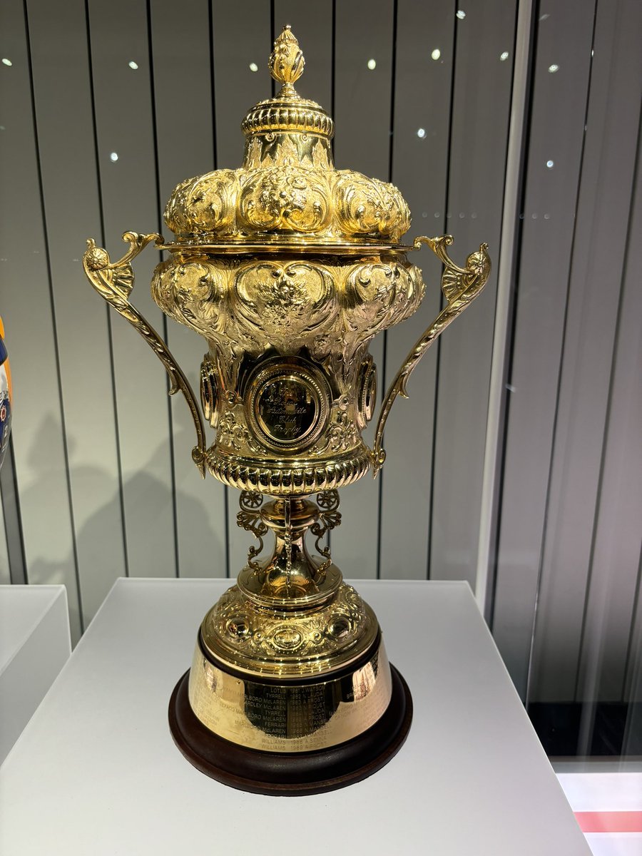 Had a good couple of days today. A trip to Silverstone for some flagging action (with the @750MotorClub) then a nice afternoon at <a href="/SilverstoneIM/">Silverstone Museum</a> and getting to see the legendary <a href="/williamsf1/"></a> machines, the iconic FW14B of <a href="/nigelmansell/">Nigel Mansell CBE</a> and the FW18 from <a href="/HillF1/">Damon Hill</a>. Amazing!