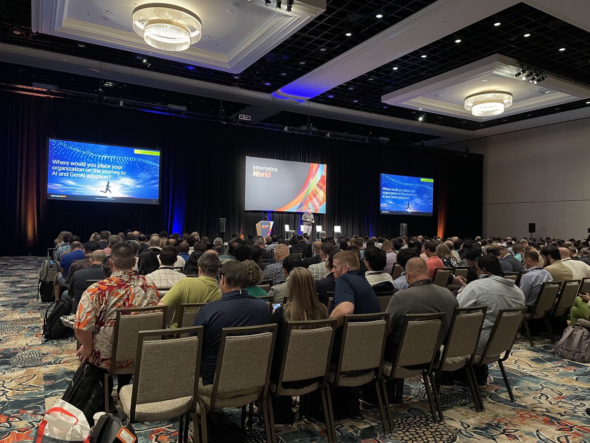 bigdatamom's tweet image. #InformticaWorld started with Architecture Summit