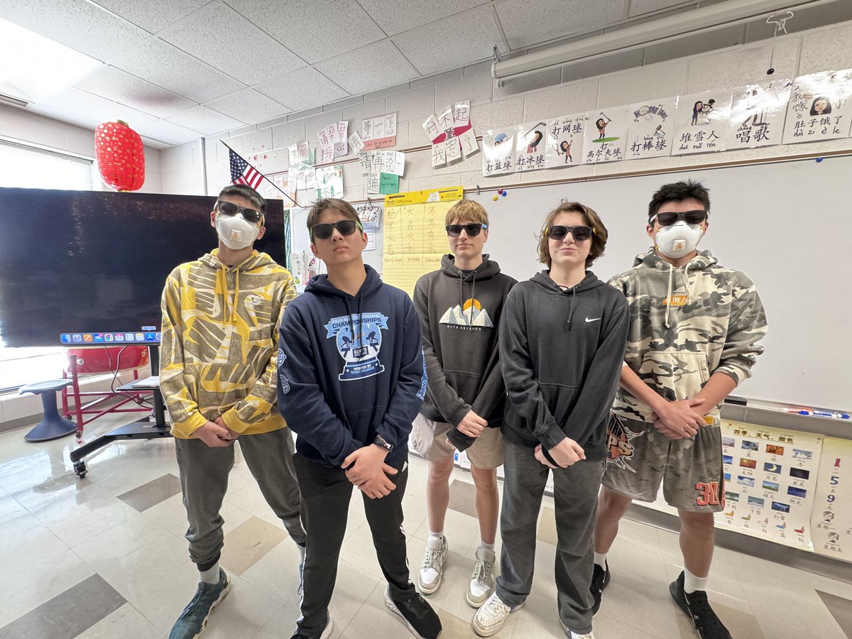 Let’s kick off the last week of 8th grade by celebrating our amazing achievements! Great job, DPM 8th grade Mandarin students! I'm so proud of all your hard work and dedication this year! <a href="/WeAreDeerPath/">Deer Path Middle School</a> <a href="/LakeForestSD67/">Lake Forest School District 67</a>