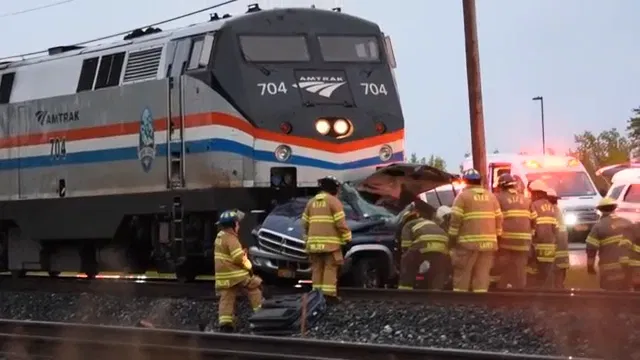 TRAGIC 💔 An Amtrak passenger train that collided into a pickup truck last week killed two adults and a young child. bit.ly/3WLiEj5