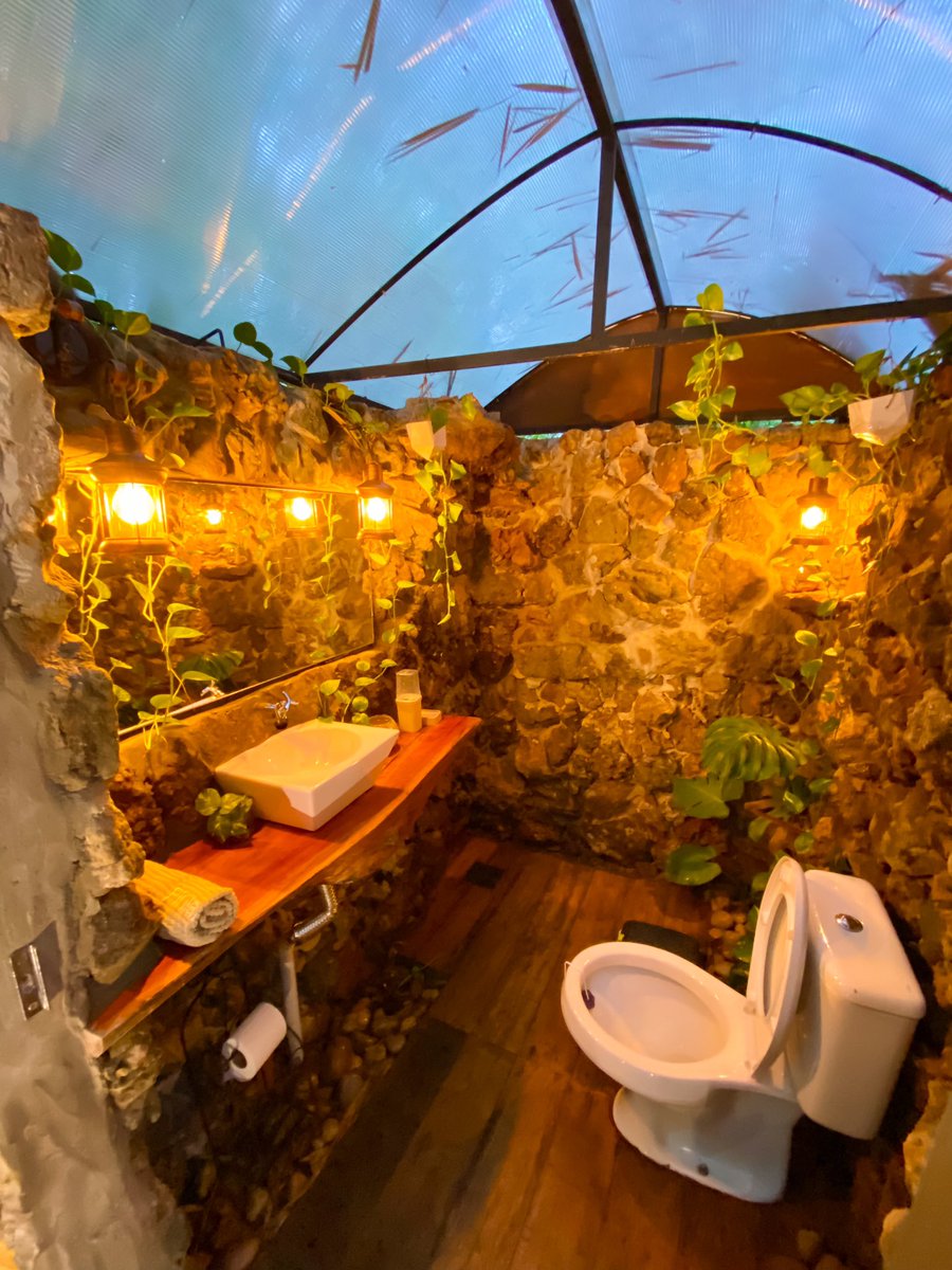 ral_acua's tweet photo. Primera cabaña tipo domo en Piribebuy, cabaña bambú en Piriland, es para parejas, con techo panorámico, tiene jacuzzi climatizado, todas las comodidades, privacidad total, calefacción! 😍✅ https://t.co/A6BPQwOLRe