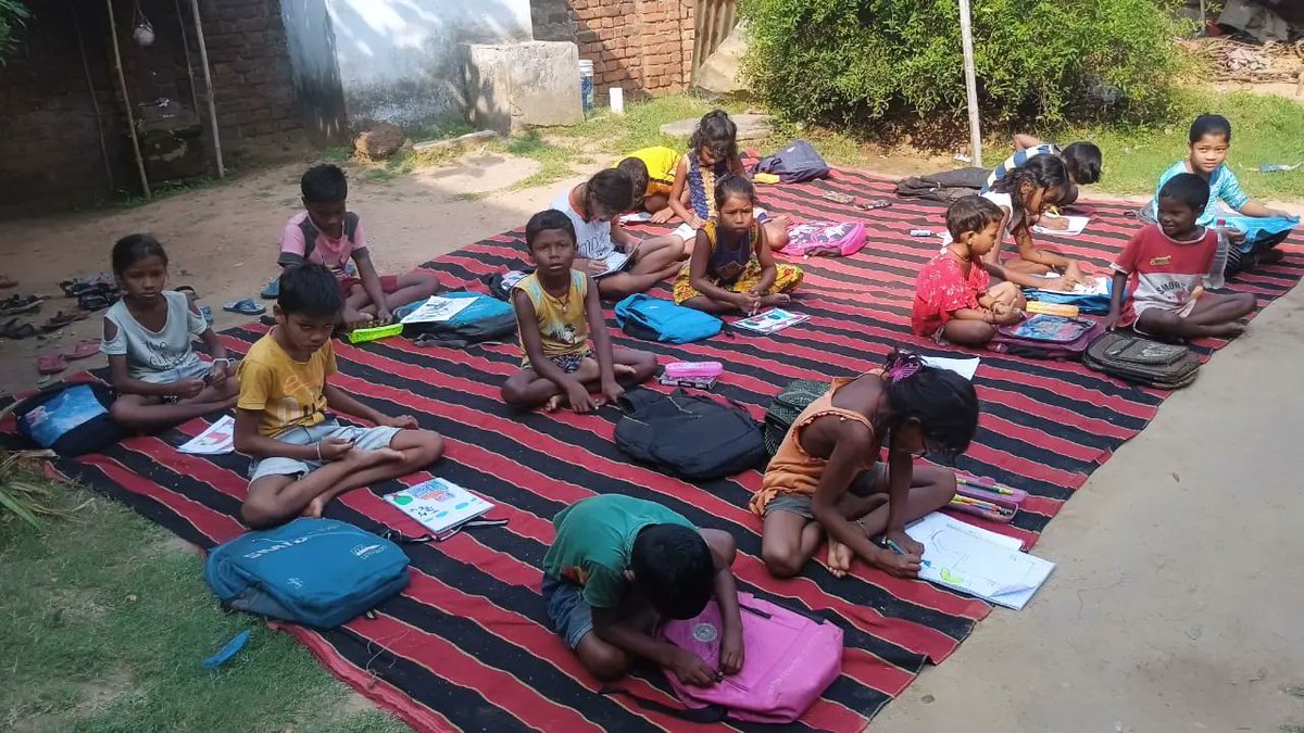 WeJoinTogether_'s tweet photo. #jharkhandchapter
Join Together is actively trying best to #educate every #children from hard-to-reach areas, ensuring no one misses out on #education! 📚 
📍 #eastsinghbhum , #jharkhand

Connect with us:
🌐 https://t.co/EOrhR1J9pQ
📱 WhatsApp: +91-9555898945

#JoinTogetherTrust https://t.co/9qTEWczzI0