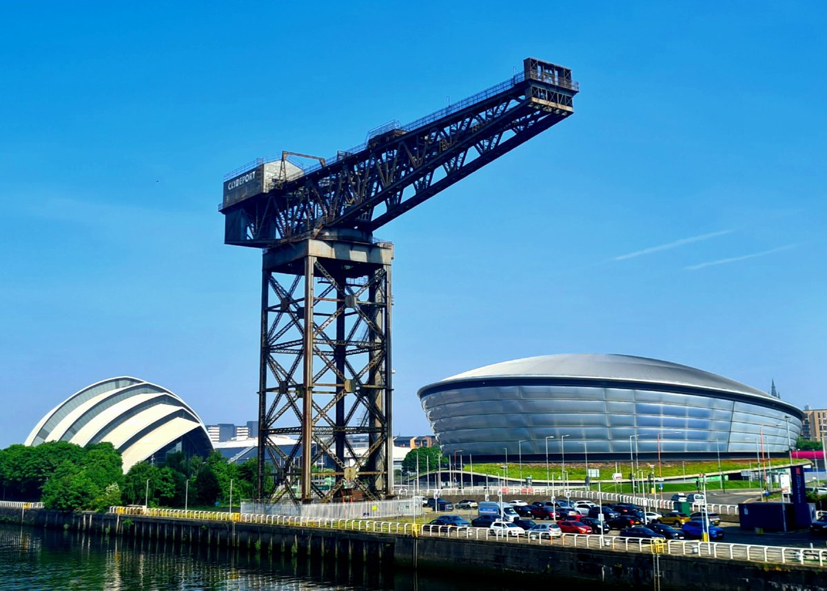 The Scottish Event Campus on the banks of the Clyde in Glasgow, with a rather large reminder that the area used to be one of the city's largest docks before the SEC was built. #glasgow #architecture #postindustrial #industrialheritage #scottisheventcampus #secglasgow #crane