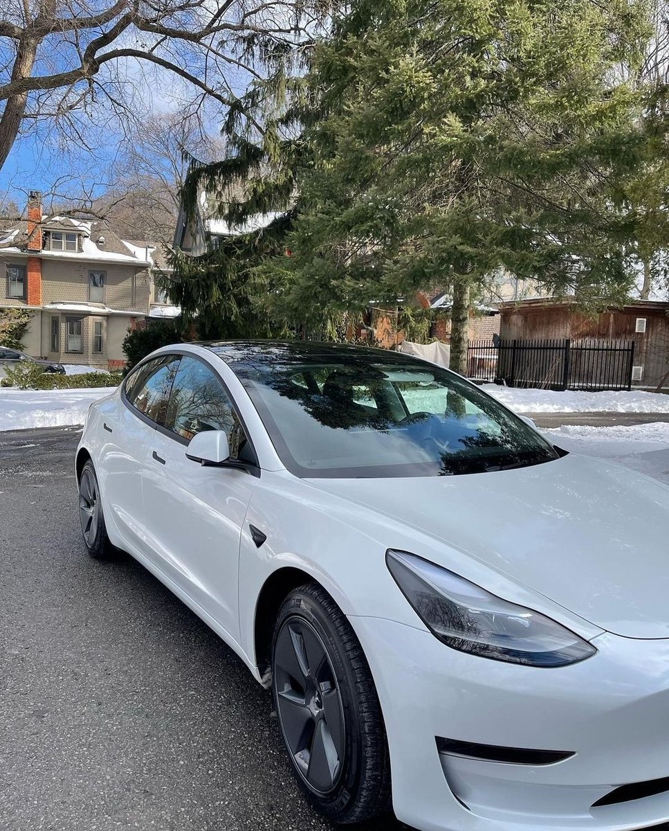 Just got my first Tesla. 😊
#tesla #hamilton #teslamodel3 #abeautifulday