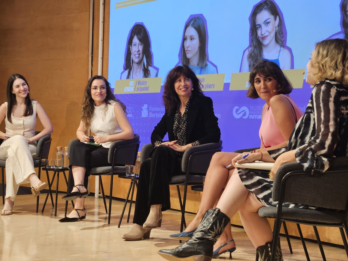 🔴 La ministra de Igualdad, @_anaredondo_, participa en el quinto 'Diálogo por el Futuro del Feminismo'. 📺 Puedes seguir su intervención aquí⬇️ espaciobertelsmann.es/eventos/futuro…